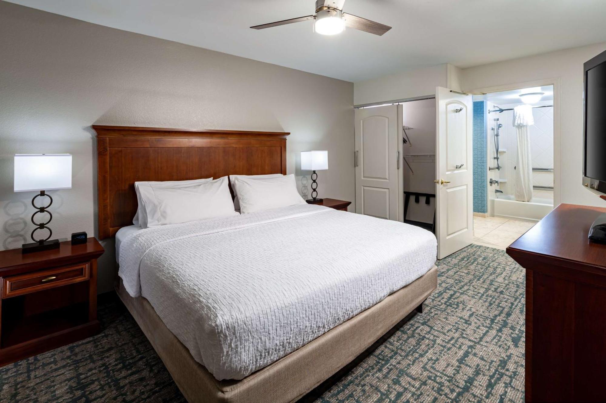 Homewood Suites By Hilton Gainesville Exteriör bild