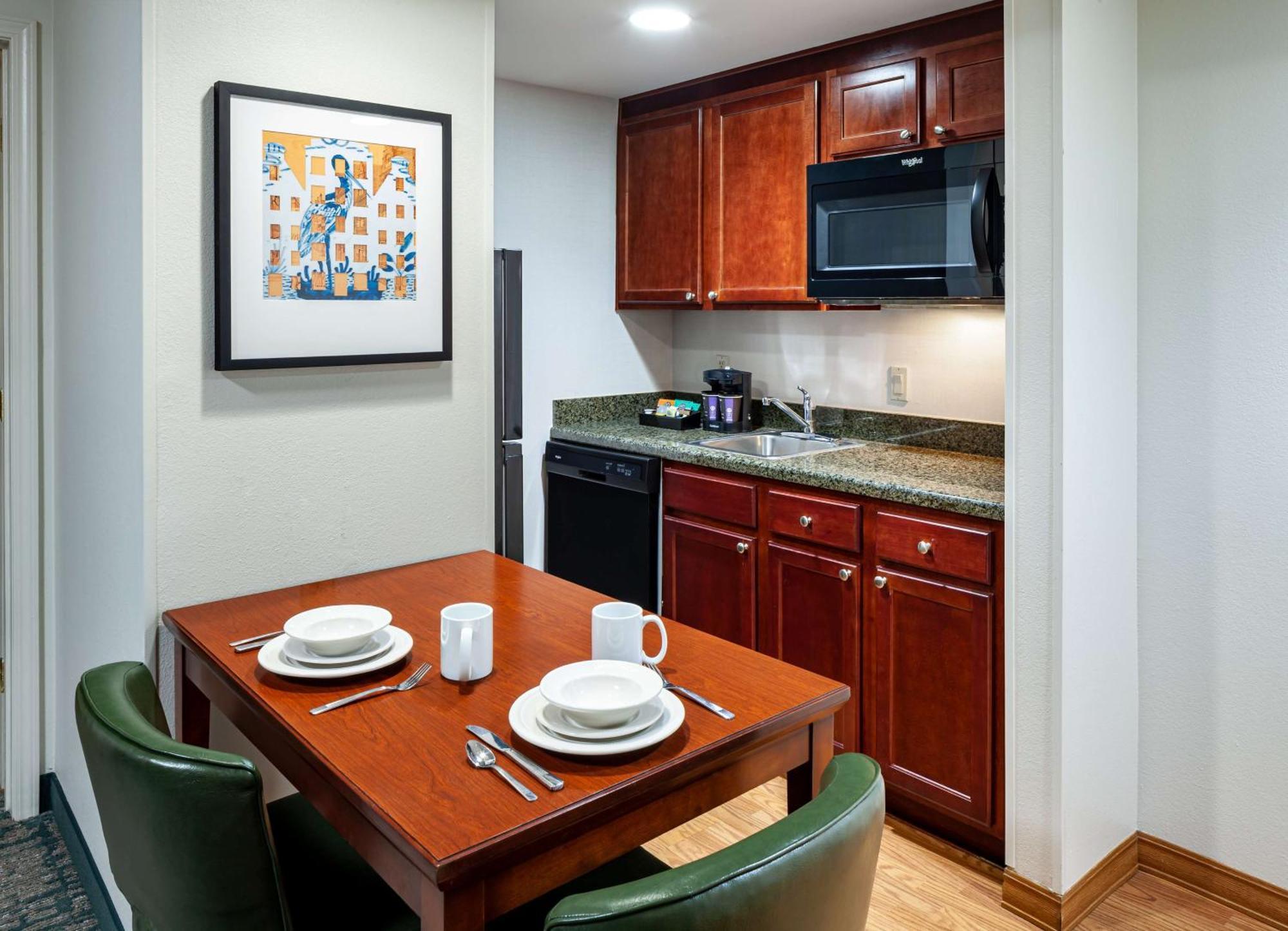 Homewood Suites By Hilton Gainesville Exteriör bild